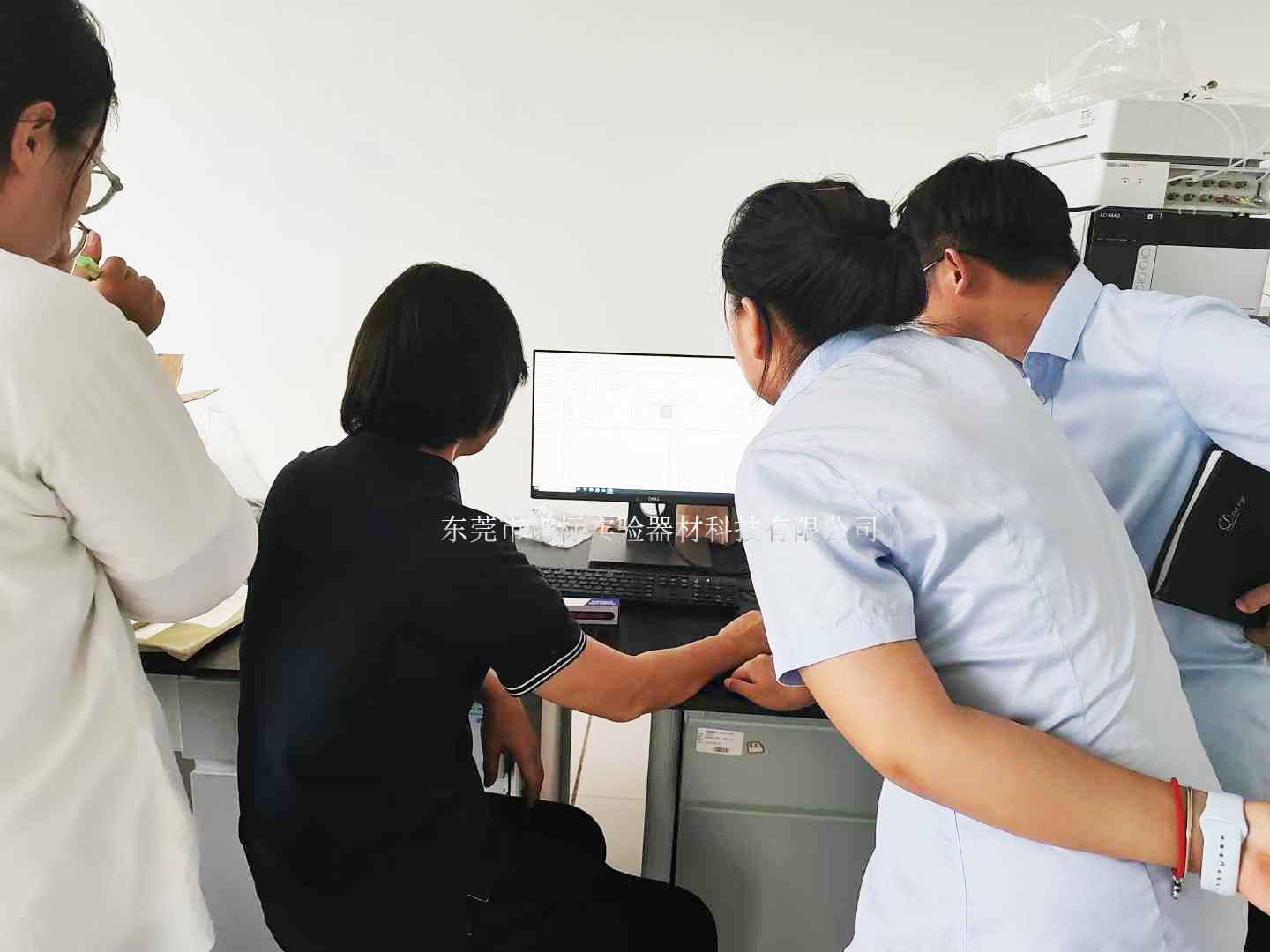 7月11日新疆司法鉴定用AB SCIEX LCMSMS 5500＋30A测试毛发   ，汗液   ，尿液等含量